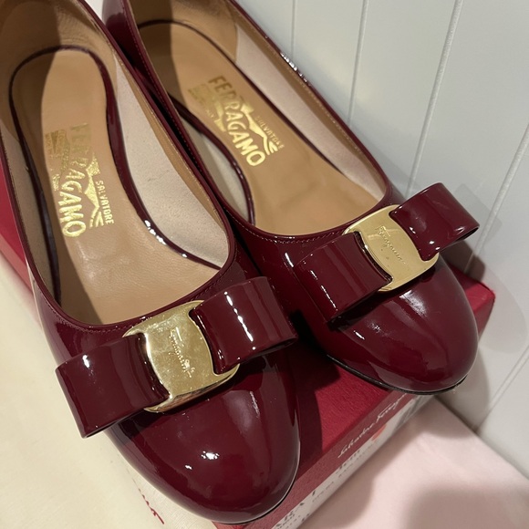 Salvatore Ferragamo Burgundy Patent Leather Heels Claret - Picture 13 of 16